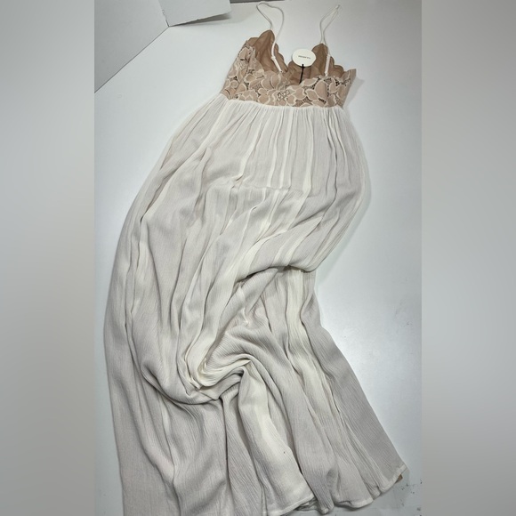 Tularosa Bryce Maxi Dress In Pale Blush New With Tags Size Small From REVOLVE - Picture 4 of 13